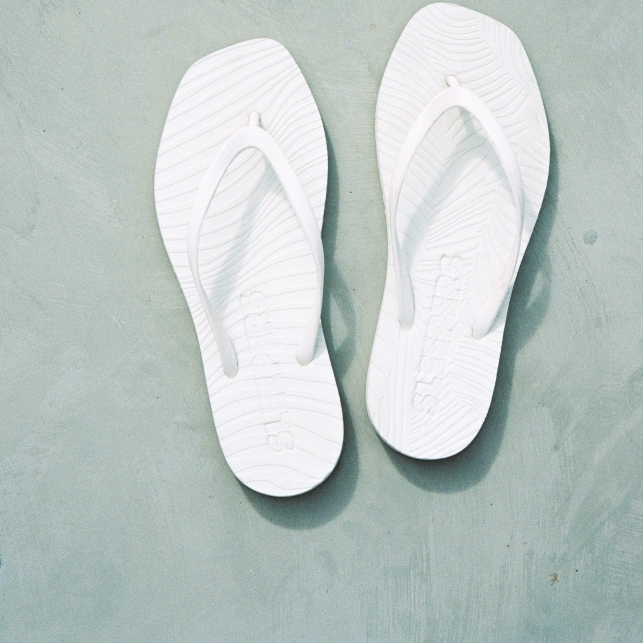 Beach walk slippers white online